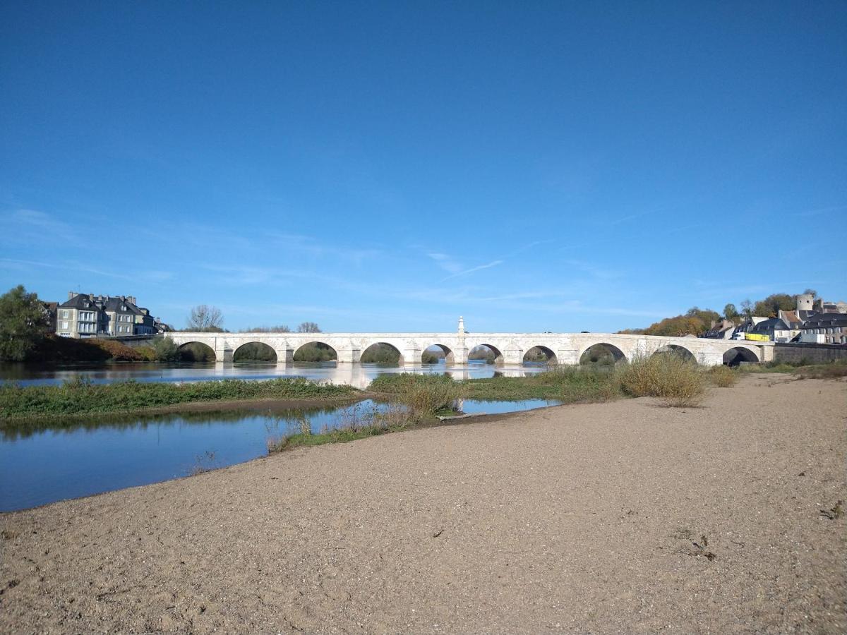 Le Passage La Charité-sur-Loire Exterior foto